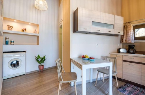 Kokkinon Khorion House | Rena's Rustic retreat