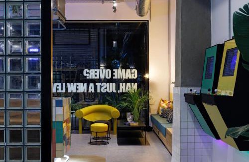 Omonia Hostel | Retroverse Hostel