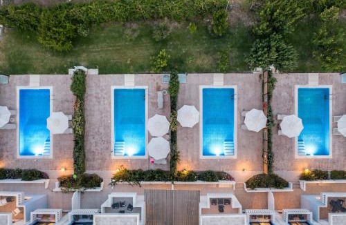 Gennadi Villa | RITA MARE seafront villas heated Pools