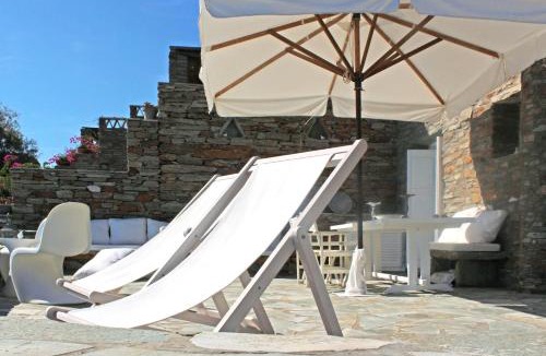 Koundouros House | Romantic and cozy house on the waterfront in Koundouros, Kea