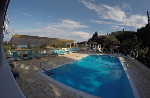 Dafnata Apartment | Romantic sea view Studio for two