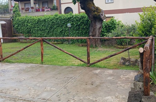 Rocca di Papa Apartment | Room 'Matrimoniale 2' with Shared Garden and Wi-Fi