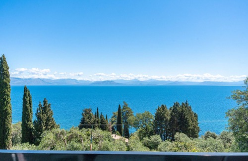 Benitses Apartment | Room 'Sea View 2' with Private Terrace, Wi-Fi and Air Conditioning