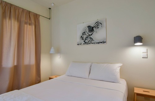 Kipri Hotel | Rooster Guesthouse Rooms - Standard Apartment
