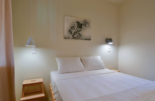 Kipri Hotel | Rooster Guesthouse Rooms - Family Apartment