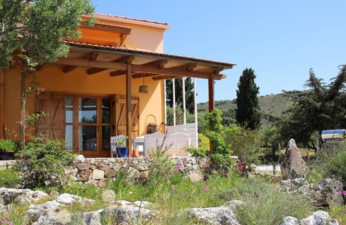 Drapanos Apartment | Rural idyll with sea view - detached holiday house Kambia, Crete