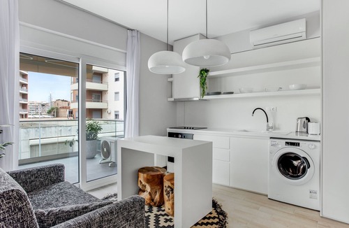 Thessaloniki Apartment | Sanders Old Port - Precious 1-bdr. Apt. w/Balcony
