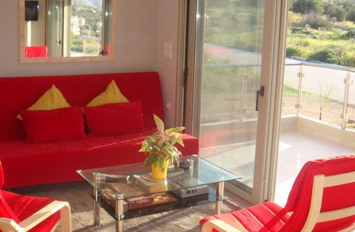 Charakas Apartment | Sandra`s sea view at Sounio. Only 6 minutes drive to the Temple of Poseidon.