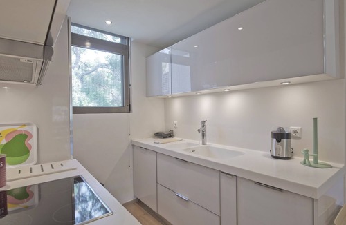 Vouliagmeni Apartment | Sea Breeze Spacious Apt near Vouliagmeni Beach