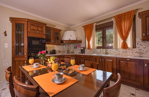 Argassi House | Sea Esta three bedroom house with stunning views