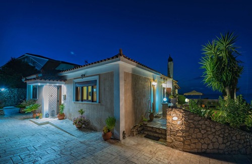 Argassi House | Sea Esta three bedroom house with stunning views