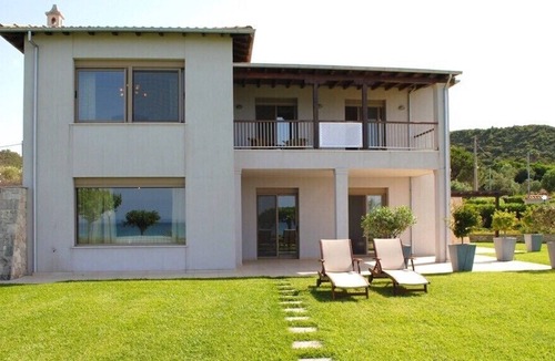 Haniotis Villa | SEA FRONT LUXURY