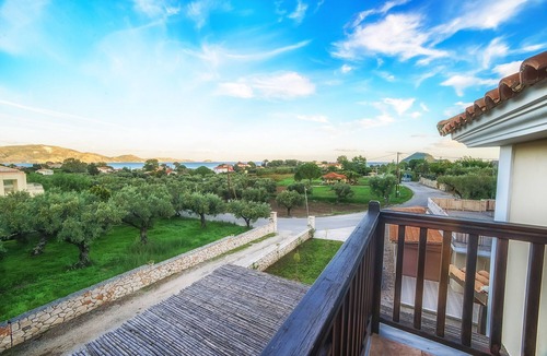 Porto Koukla Apartment | Sea view apartment at 250 m from the beach