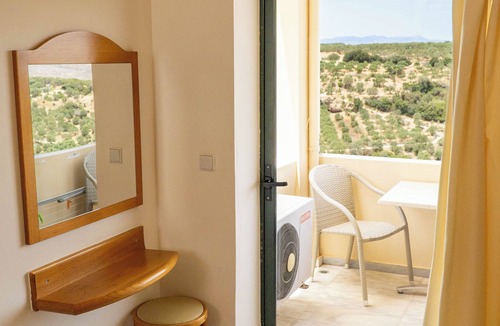 Stalos Apartment | Sea view apartment in Orestis hotel