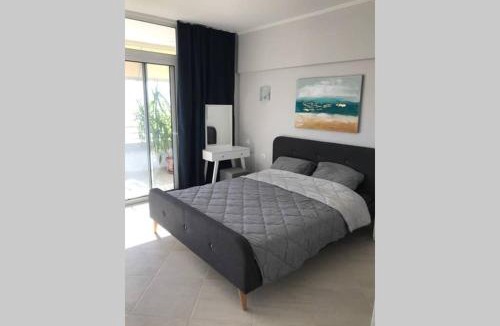 Loutraki-Agioi Theodoroi Apartment | Sea view studio
