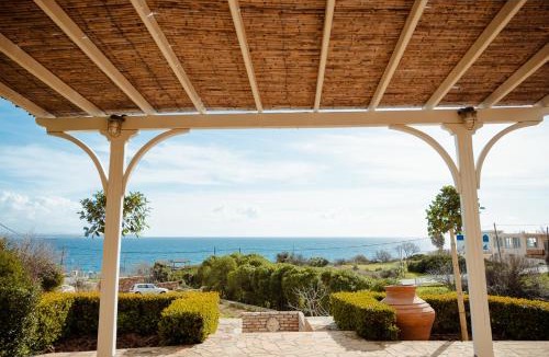Agia Ermioni House | Seafront Apartment
