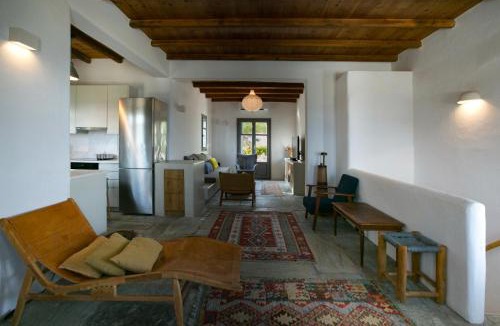 Drios Villa | Seafront Villa Stoa in Dryos