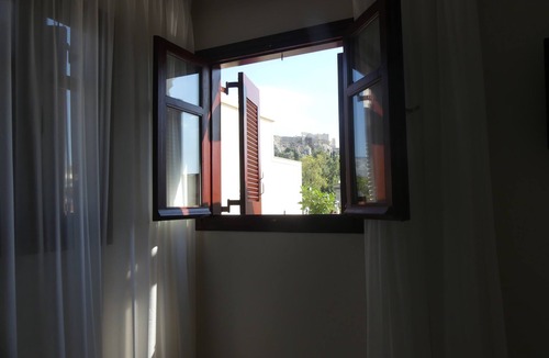 Thissio Bed & Breakfast | Seaside Athenian Riviera Apartment