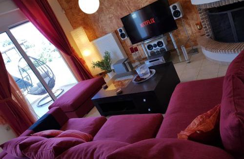 Nea Makri Apartment | 'Seaside Paradise' Elegant Apartment in Nea Makri