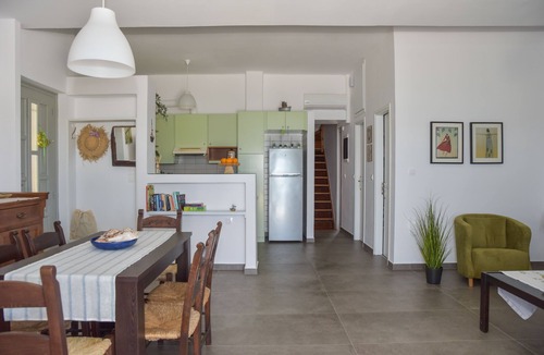 Kalathas Apartment | Seasound I. Amazing apartment into the sea