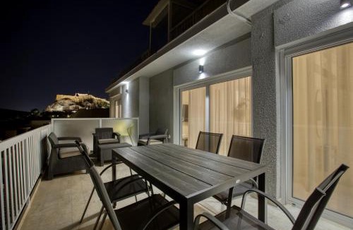 Plaka Apartment | Selini - Topfloor apartment in historical Athens