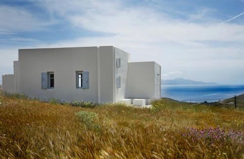 Livadi House | Serifos cozy home with a view