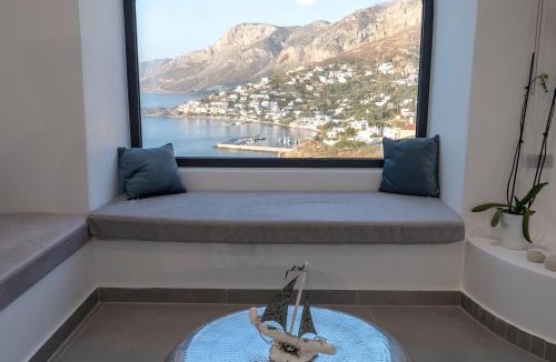 Kamari Apartment | Shape-Meander