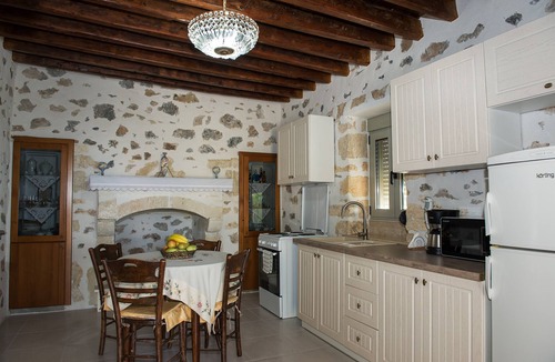 Zou House | Sitia Balcony View Villa- 10min from Beach