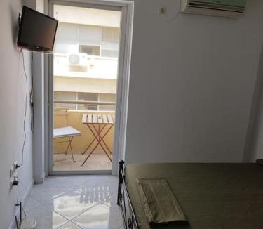 Piraeus Apartment | Small apartment in the heart of Piraeus! Notara 43