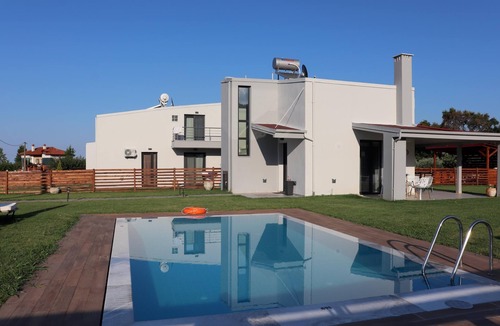 Skotina House | Small beautifully located resort with private pools.