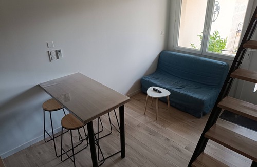 Saint-Andre-de-Cubzac House | Small Maisonette with upper floor of 20m2