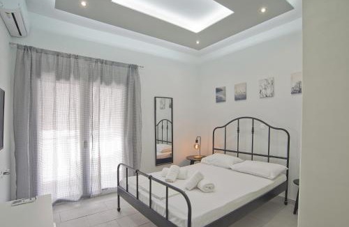 Peiraiki Apartment | Sofia's Home Piraeus Modern, Reno, Fully Equipped