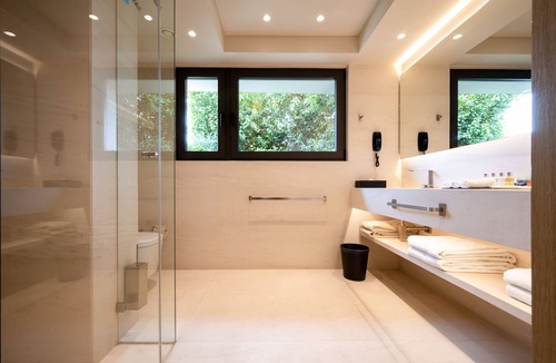 Vouliagmeni Hotel | Somewhere Boutique Hotel Vouliagmeni