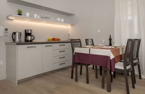Plaka Apartment | Sophisticated apartment in Syntagma