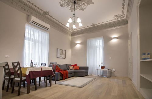 Plaka Apartment | Sophisticated apartment in Syntagma
