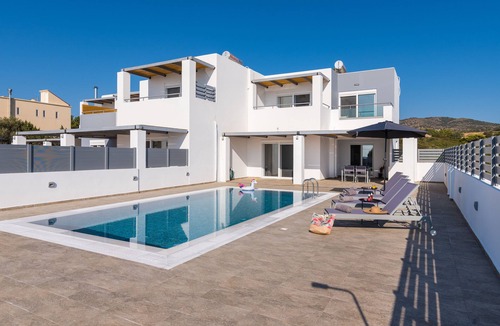 Gennadi House | South Beach Villas - 2 bedroom sea view with heated pool