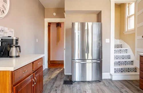 Latonia House | Spacious 5-bedroom house in historical Covington less than 10 mins to DT Cincy