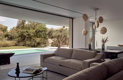 Tsilivi House | Spacious 7-bedroom estate in beautiful Zakynthos with AC, WiFi