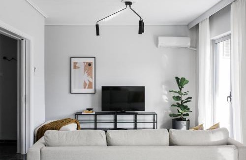 Marousi Apartment | Spacious & Airy 1BR Apartment near HELEXPO Marousi by UPSTREET