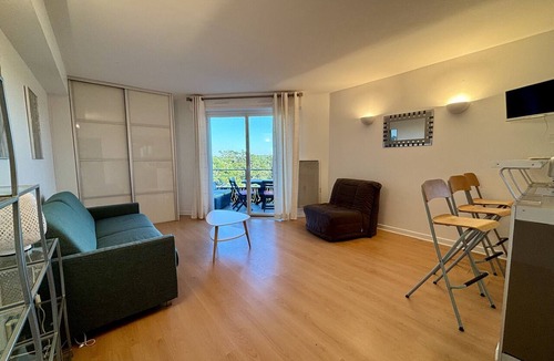 Anglet Apartment | Spacious studio in Anglet near the beach with pool