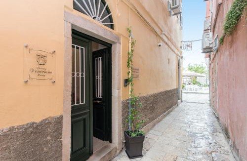 Old Town Apartment | Stemma Veneziano