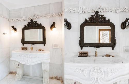 Plaka Apartment | Step One | Luxury Suites right in the heart of Acropolis next to metro station