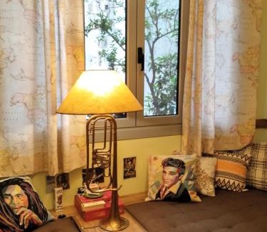 Mousio Apartment | Still got the blues