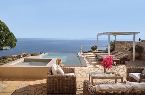 Varvara Villa | STONE BUILT 3 BEDROOM LUXURY VILLA WITH PRIVATE INFINITY POOL AND SEA VIEW