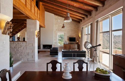 Monopari Villa | Stone Built Private villa Limeri with pool, BBQ & Shaded Patio