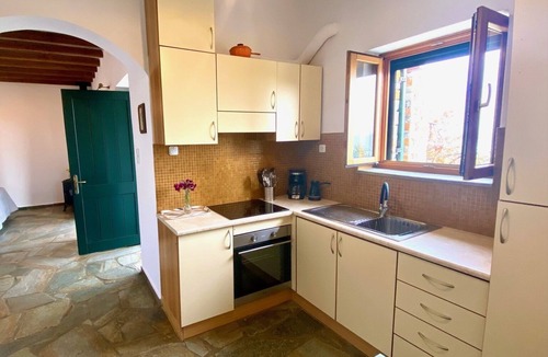 Karystos Cottage | Stone cottage, 2 km from Karystos, 5 min walk from beach