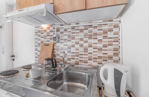 Drimonas Apartment | Studio Apartment 'Kerkis Mountain View' with Mountain View, Wi-Fi and Air Conditioning