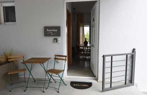 Tolo Apartment | Studio Dionysia