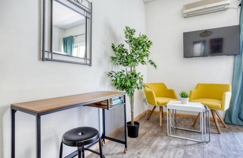 Plaka Apartment | Studio in The Heart of Acropolis