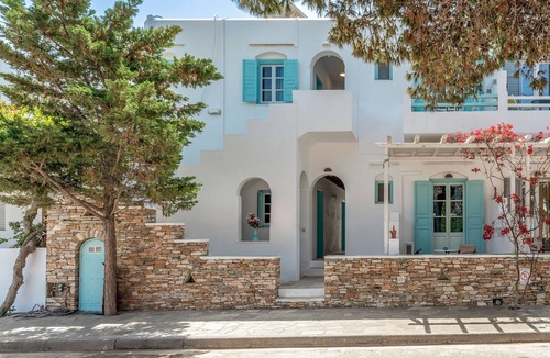 Platis Gialos Apartment | Studio 'Suite 7' with Sea View, Wi-Fi and Air Conditioning